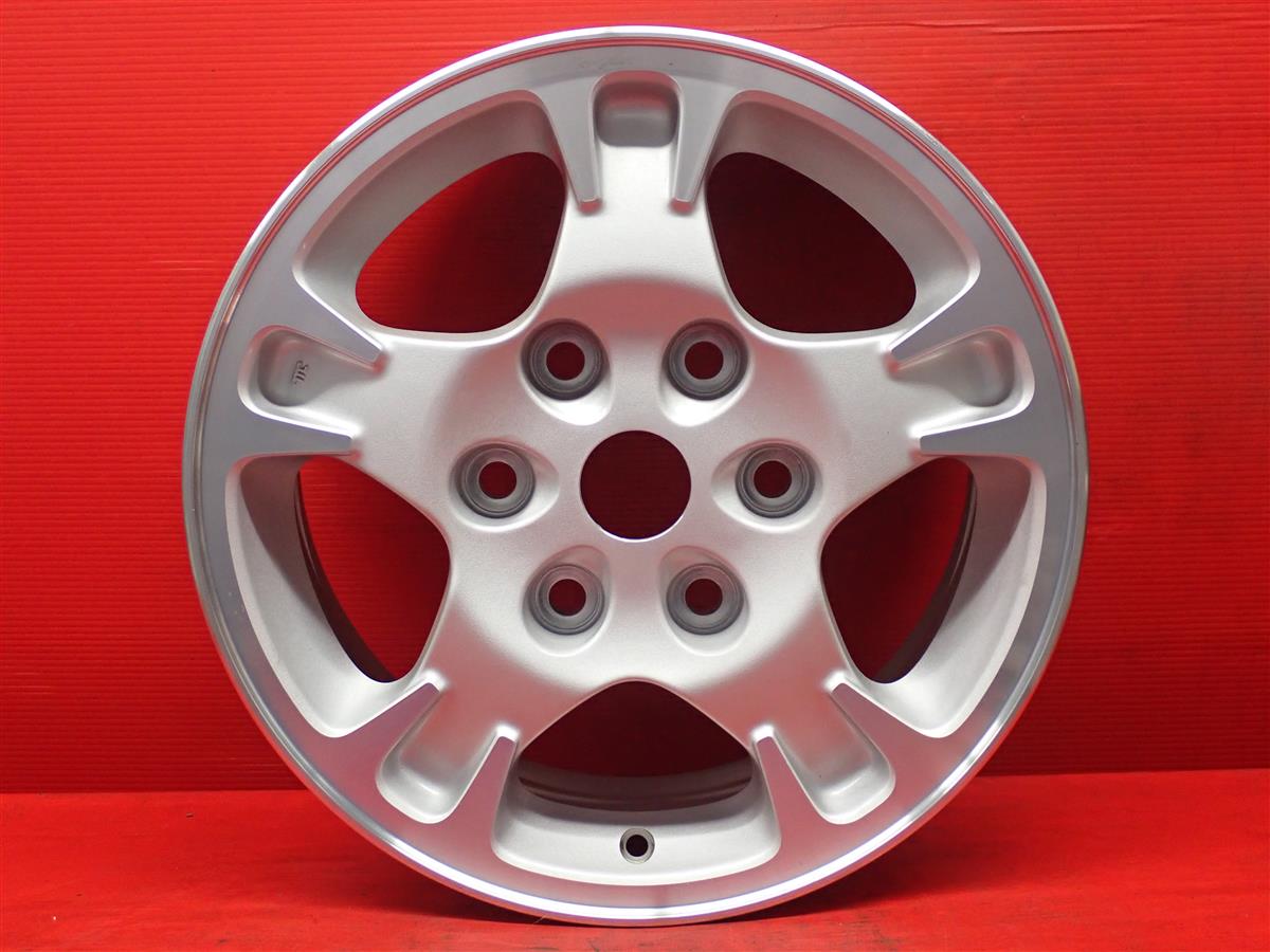 パジェロ (V93W)純正5本スポーク 7Jx16 +46 6/139.7 シルバーポリッシュ(シルバー&ポリッシュ)｜中古タイヤ・ホイールの太平タイヤ 12,705円