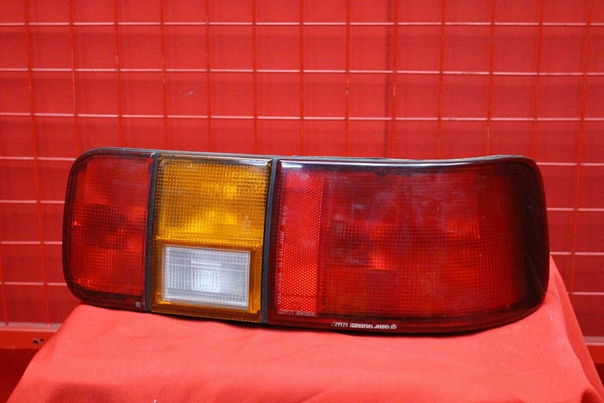 いすゞ ピアッツァ JR120 純正テールランプ