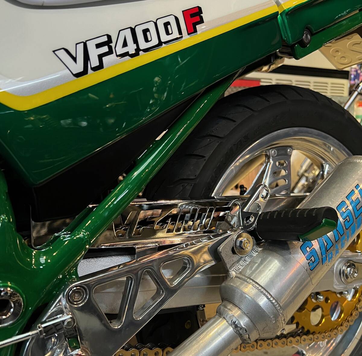 貴重cbx400fチェーンカバー　NC07 楽天市場】CBX400F ロゴ入メッキチェーンカバー NC07 TSH HONDA