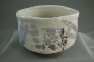 志野焼 抹茶茶碗 　薪窯 文部大臣奨励賞受賞作家 荒川明作　木箱付き こだわりのギフト 還暦祝い などの贈り物に最適 無料ラッピング　ch-24
