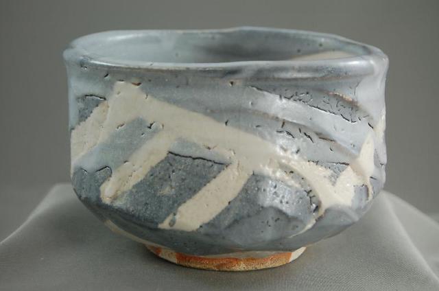 抹茶茶碗 鼠志野 薪窯 　文部大臣奨励賞受賞作家 荒川明作　　木箱付き こだわりのギフト 還暦祝い などの贈り物に最適 無料ラッピング ch-27 35,750円