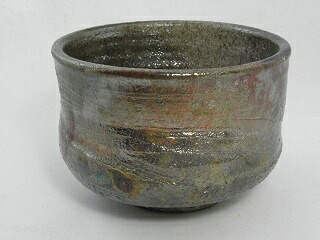 黒虹彩楽 抹茶茶碗 文部大臣奨励賞受賞作家 荒川明作 木箱付き こだわりのギフト 還暦祝い などの贈り物に最適 無料ラッピング kch-4|荒川明の陶芸ギャラリー