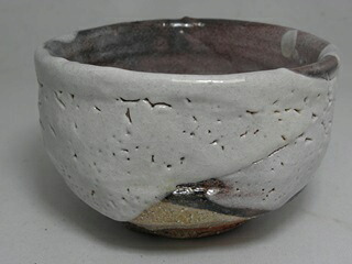 志野 抹茶茶碗 　文部大臣奨励賞受賞作家 荒川明作　　木箱付き　ギフト 還暦祝い 退職祝い 結婚祝い 定年祝い 退職 の贈り物に♪mch-18
