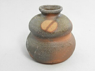 焼締 ひょうたん形 壁掛花入れ 文部大臣奨励賞受賞作家 荒川明作 こだわりのギフト 還暦祝い などの贈り物に最適 無料ラッピング ka-22|荒川明の陶芸ギャラリー