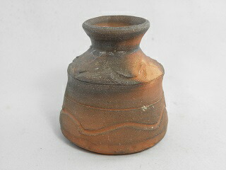 焼締 掛花入れ 壁掛け花瓶 文部大臣奨励賞受賞作家 荒川明作 こだわりのギフト 還暦祝い などの贈り物に最適 無料ラッピング ka-23
