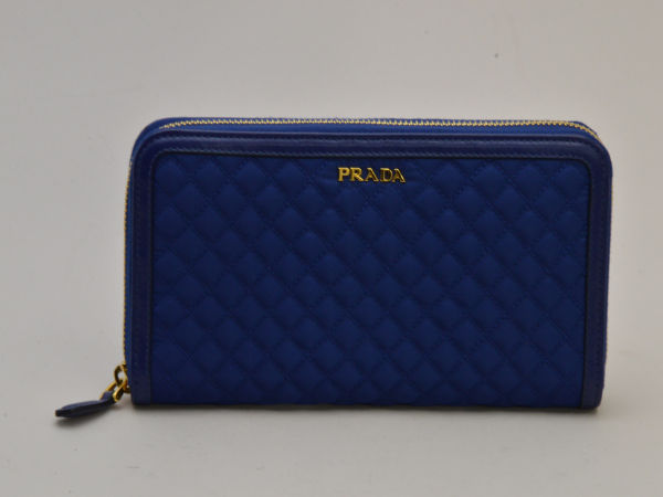 プラダ PRADA ラウンドジップ ロングウォレット 長財布 キルティング TESSUTO QUILTIN ブルー レディース su_p e_u F-YA381【中古:美品】【ブランド買取販売トリヴァンドラム】220701