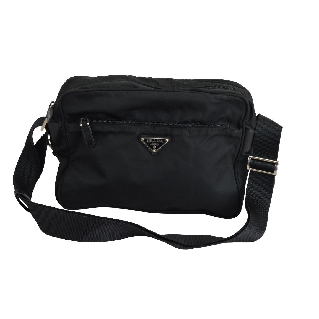 プラダ PRADA ショルダーバッグ トライアングル プレート 161 レディース 【中古】 【ブランド買取販売トリヴァンドラム】 260704｜TRIVANDRUM