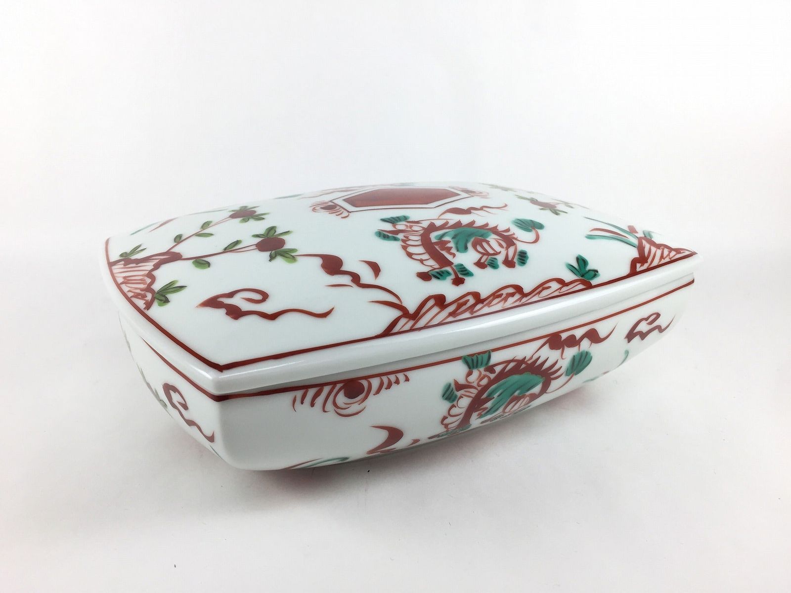 有田焼 伝平窯 丸長蓋物(万暦) 19cm 【蓋物/蓋付/蓋もの/鉢/中鉢/業務用食器】｜有田焼やきものギャラリー　つじ信