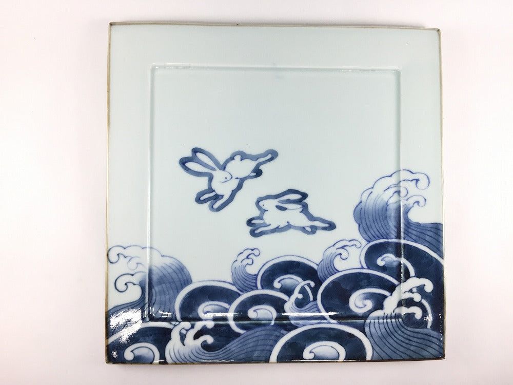 伊万里焼 瀬貞窯 28cm正角大皿.染付波兎【28cm 大皿 角皿 飾り皿/盛込皿/台皿/トレイ おしゃれ】