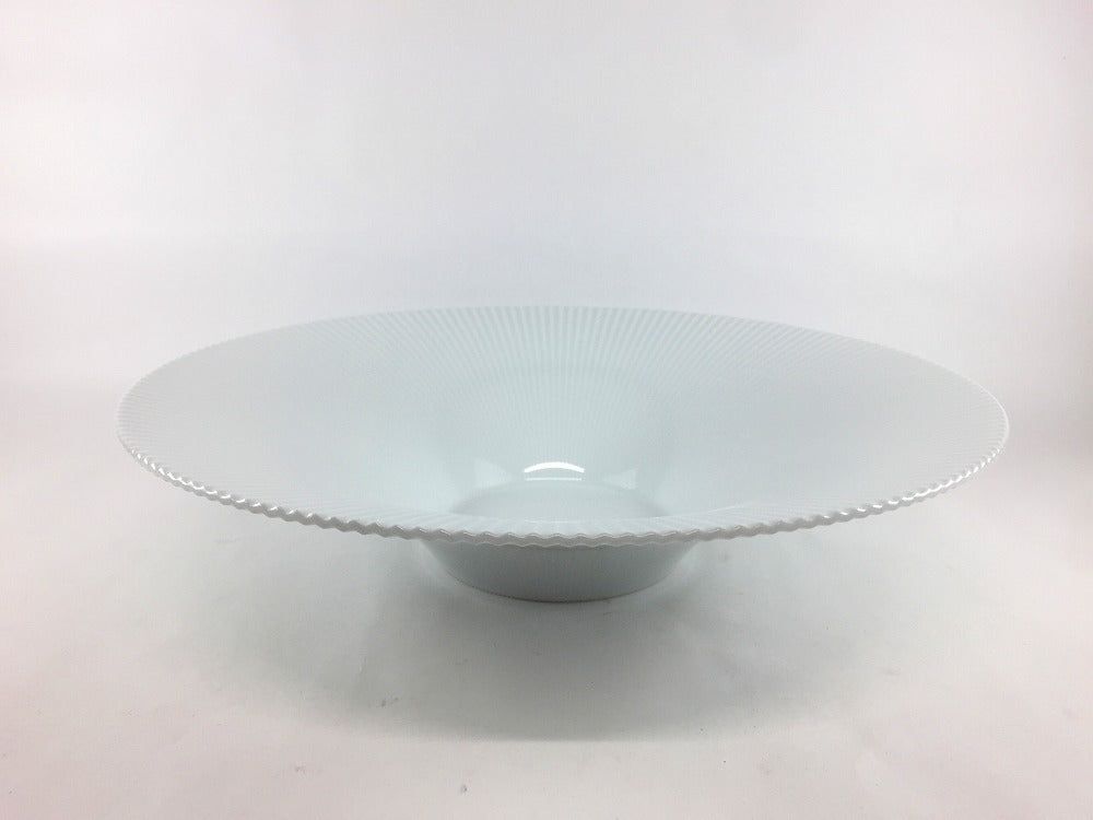有田焼 李荘窯 白磁 φ290鎬反ボウル【29cm 大鉢 大皿 ボウル ボール おしゃれ 白い器】【白磁(石灰釉)φ290鎬反プレート】|有田焼やきものギャラリー つじ信