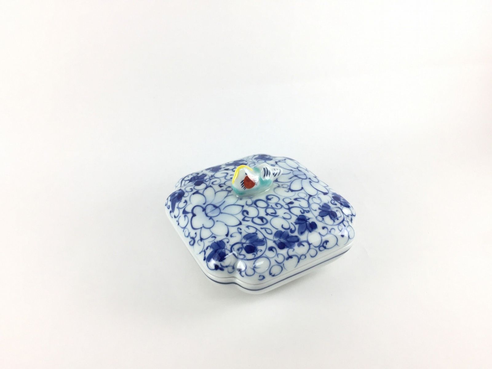 楽天市場】【送料無料】有田焼 蓋付灰皿（角・丸） : 有田焼 器の華