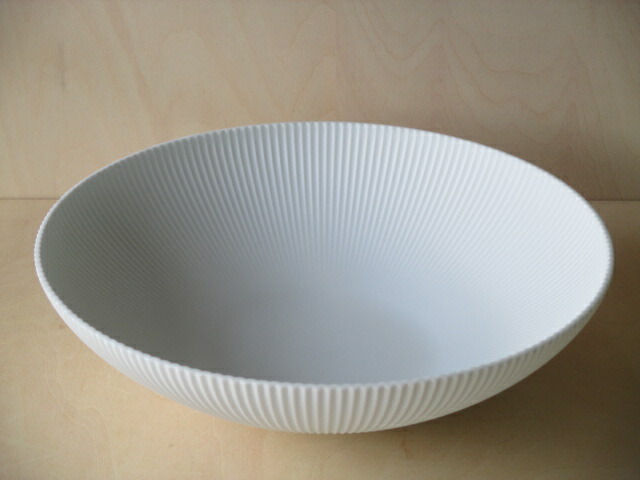 有田焼 李荘窯 白磁ブラスト鎬ボール(M)【中鉢 23cm 白色 ボウル】【陶磁器】