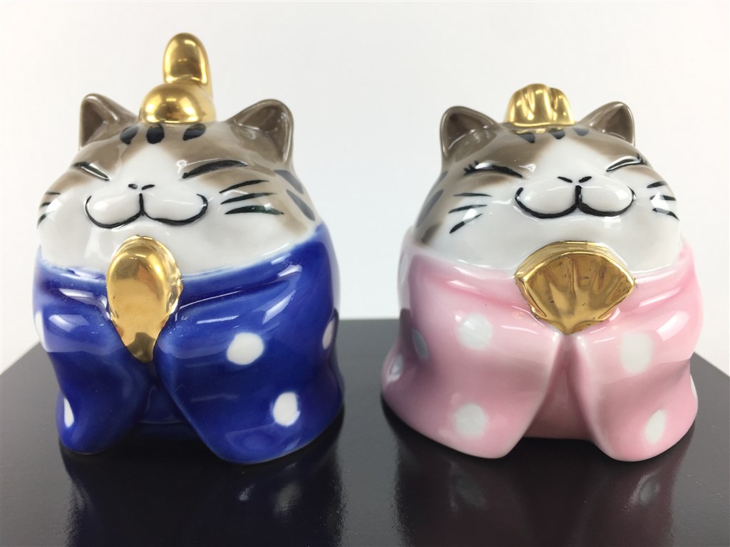 有田焼 北川美宣窯 猫びな(木台付き)(茶色／白色)【セット品】【雛人形 桃の節句 おひなさん ペア 縁起物 ひな人形 お雛様 小さい サイズ ねこ ネコ 置物 雑貨 猫好きの方へ誕生日プレゼントなどに】