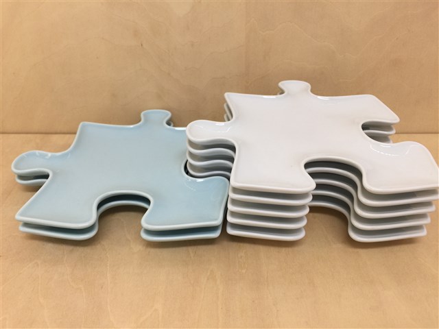 楽天市場 訳あり品 波佐見焼 中善窯 パズル1ピース 全5色 白 黄 水色 紺 黄緑 皿 角皿 小皿 あす楽対応 有田焼やきものギャラリー つじ信