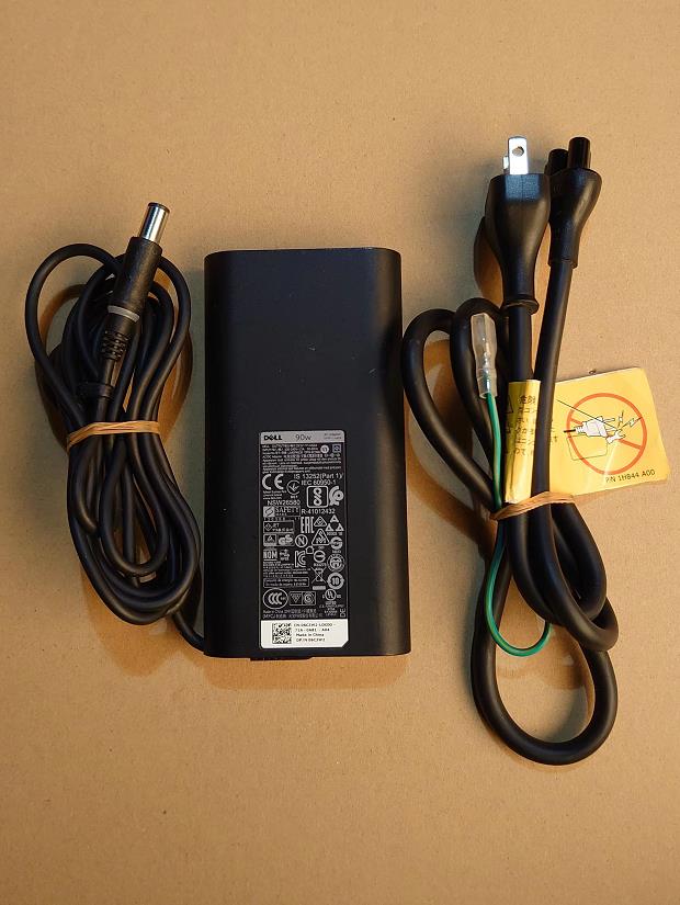 dell アダプター130w 10001185.jpg