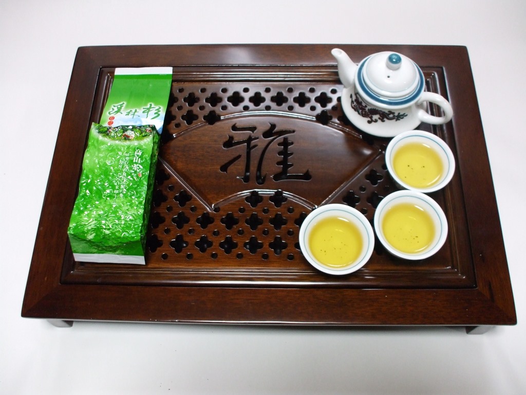 台湾茶 大禹嶺高山烏龍茶 杉林渓高山烏龍茶75gx3 恩典方塊酥ファンクワイスー 楽天市場】大禹嶺高山茶 75g×2袋 セット 150g 100K茶園 台湾茶