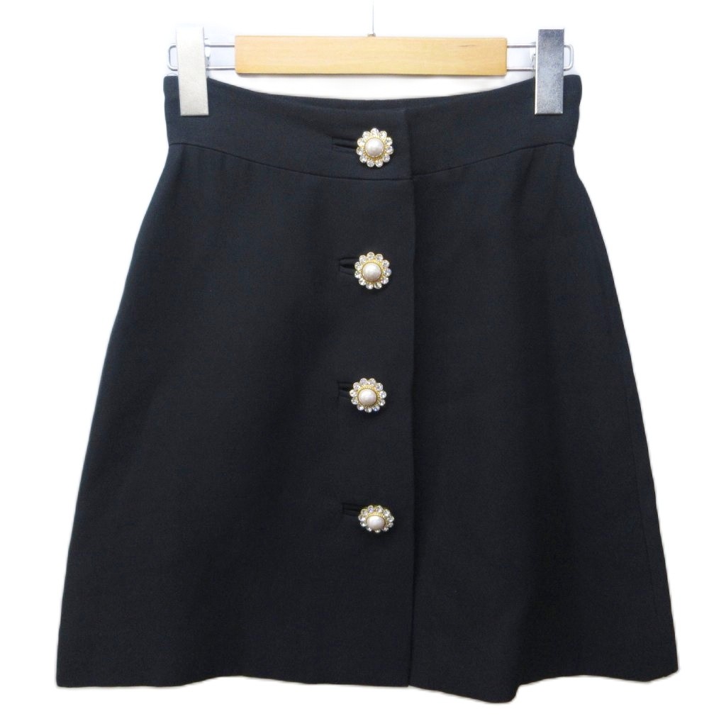 【中古】ミュウミュウ miumiu ラップスカート 巻きスカート ビジュー ボタン 装飾 ひざ丈 36 約XS 黒 ブラック MG984 1M4F IBO89 0403 レディース 【ベクトル 古着】 260403｜ブランド古着の買取販売ベクトル