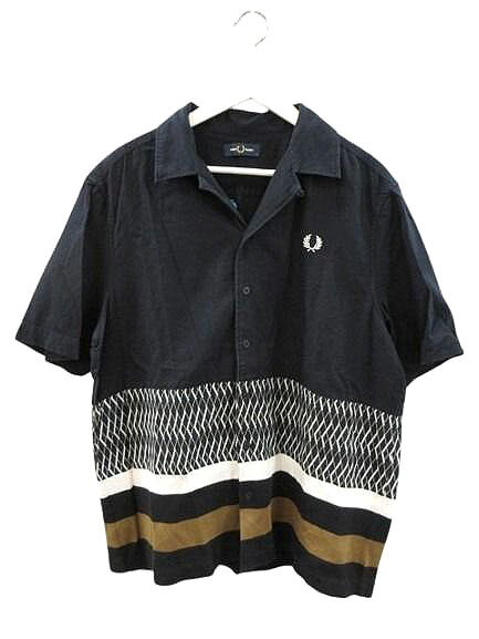 【中古】フレッドペリー FRED PERRY Knitted Panel Revere Collar オープンカラー シャツ M5680 サイズL ネイビー 半袖 ボタンシャツ 異素材 切替 トップス メンズ 【ベクトル 古着】 260417