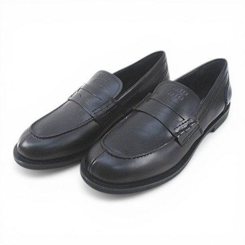 【中古】ミュウミュウ miumiu ブラッシュドレザー ペニーローファー ロゴタイプ 39.5 黒いこと 黒系 なめし革 イタリア製 レディース 【ベクター 古着】 260410