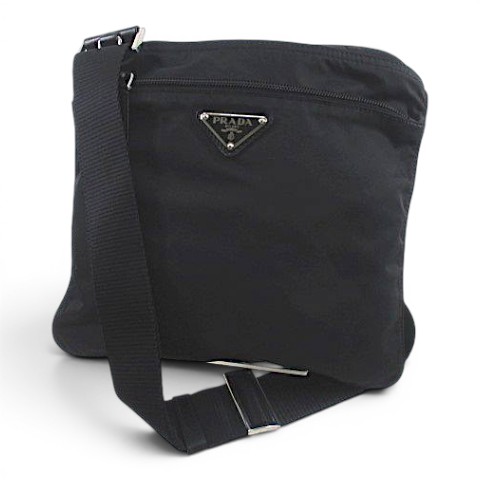 【中古】プラダ PRADA 三角プレート ショルダーバッグ クロスボディ 斜めがけ ブラック 黒系 イタリア製 メンズ レディース 【ベクトル 古着】 260719|ブランド古着の買取販売ベクトル