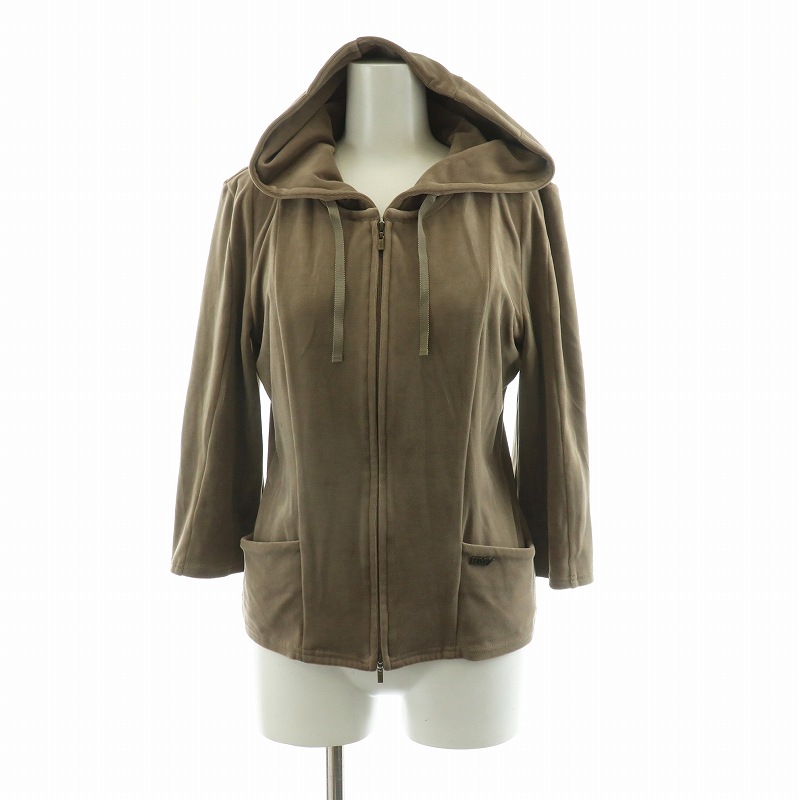 FOXEY NEW YORK ベロア ロング パーカー ロゴ入り ベージュ FOXEY NEW YORK ベロア ロング パーカー ロゴ入り ベージュ