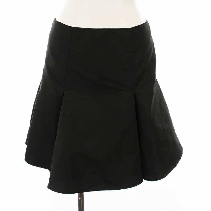 RED VALENTINO ホワイトキュロットスカート 極美品 SALE‼️ RED VALENTINO ホワイトキュロットスカート 極美品 SALE