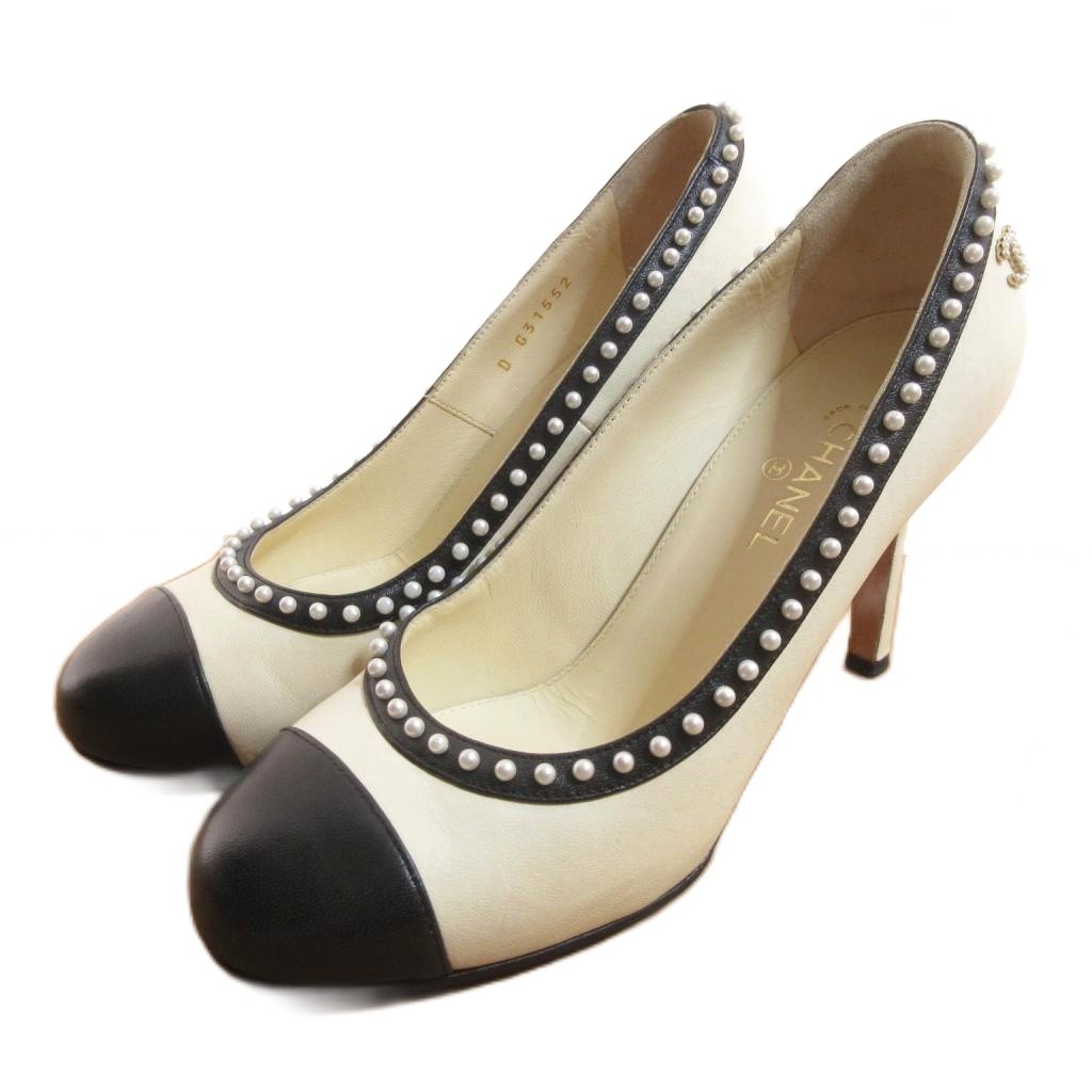 【中古】シャネル CHANEL パンプス パール ココマーク バイ色つや ラウンドトゥ 34.5 象牙色 黒 黒いこと レディース 【ベクター 古着】 260407
