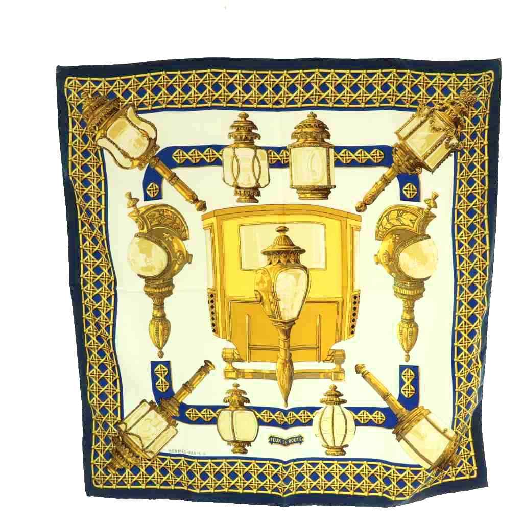 【中古】エルメス HERMES カレ90 Feux de Route 荷馬車の提燈 えり巻き 絹地 マルチ色合い 青 青碧 黄味がかった 黄色 /SS ■os ■OH ■GY99 レディース 【ベクター 古着】 260421