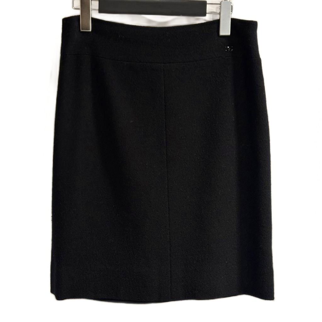 【中古】シャネル CHANEL 美品 06A スコート ココマーク ひざ丈 黒 黒いこと 38 M位 レディース 【ベクター 古着】 260423