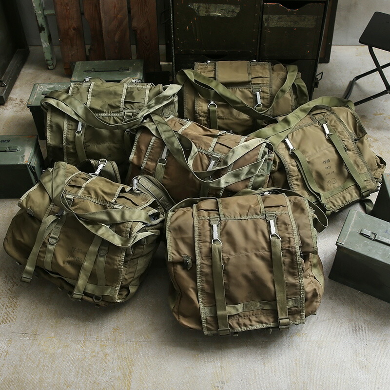 実物 USED チェコ軍 3WAY 落下傘 ショルダーバッグ うしろ側容器に並べる用馬具付き添い人【引き換え証客体外】【I】｜背嚢 ミリタリー メンズ レディース 大静電容量 アウトドア 軍罷めさせる品 ヴィンテージ 心地よい 曲がった掛け 多役立つこと