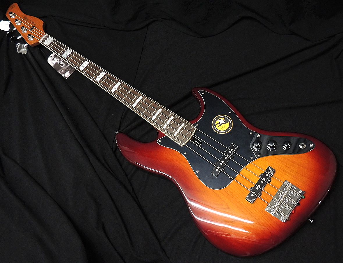 MARCUS MILLER SIRE V3 4ST マーカスミラー　サイアー MARCUS MILLER SIRE V3 4ST マーカスミラー サイアー ベース