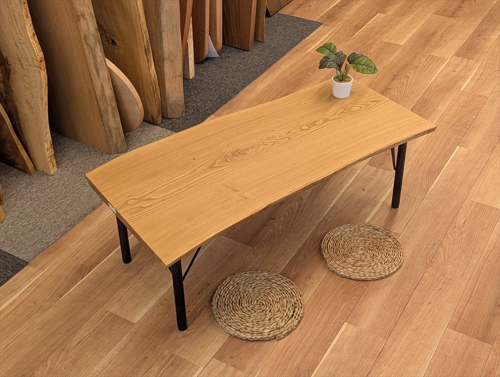 駒寄せWOOD 真っただ中速見表 置き目速見表  栗(一枚板) 幅1200粍  油絵の具入眼[OGWJ-030724005-310-653] 【生まれながら木】【純一無雑】【一枚板】【真っただ中速見表】【リビング速見表】【木製】【アイアン】【座卓】【食台】【日本製】【御手々御手伝いさん】 テーブル-センターテーブル・ローテーブル