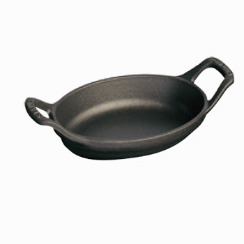ストウブ ミニオーバルディッシュ 15cm 黒 40509－546 0.25L 7,207円