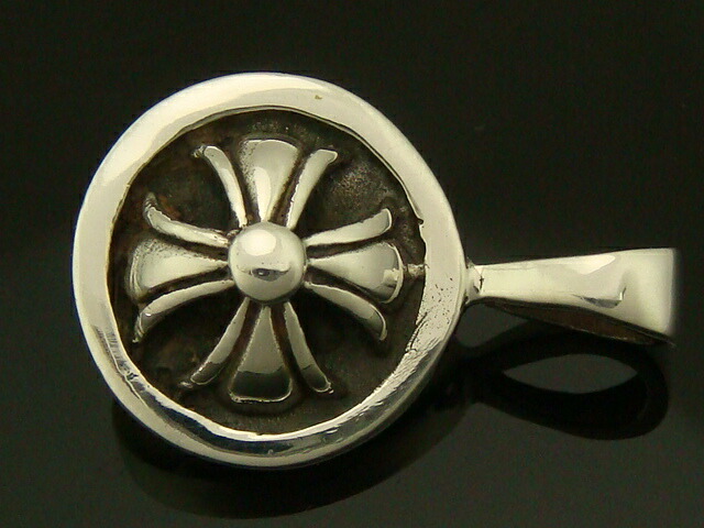 シルバー925 紋章 ペンダントヘッド シルバー925 輪っかの中にクロス silver925 シルバーアクセサリー ペンダントトップ メンズ