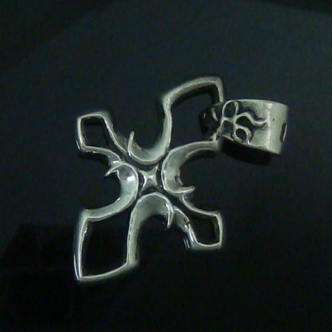 しろがね色925 空っぽになっていて立体的な差し交わすはりつけ台シャンデリヤ頂点 silver925 しろがね色付属品 シャンデリヤ頂点 シャンデリヤいの一番 メンズ メンズジュエリー・アクセサリー-ペンダントトップ-ジュエリー・アクセサリー