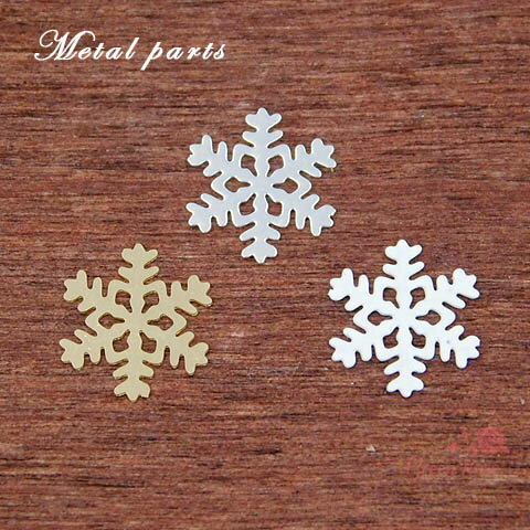 楽天市場 ゆうパケット可 金属パーツ メタルパーツ雪の結晶 10個 スノークリスタル 雪 冬 クリスマス アクセサリー 材料 パーツ J6 2870 Green Rose ネットショップ Yumi