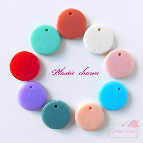 青色樹脂製円形チャーム 楽天市場】ドット柄リングチャーム レッド 10個 プラスチック パターン