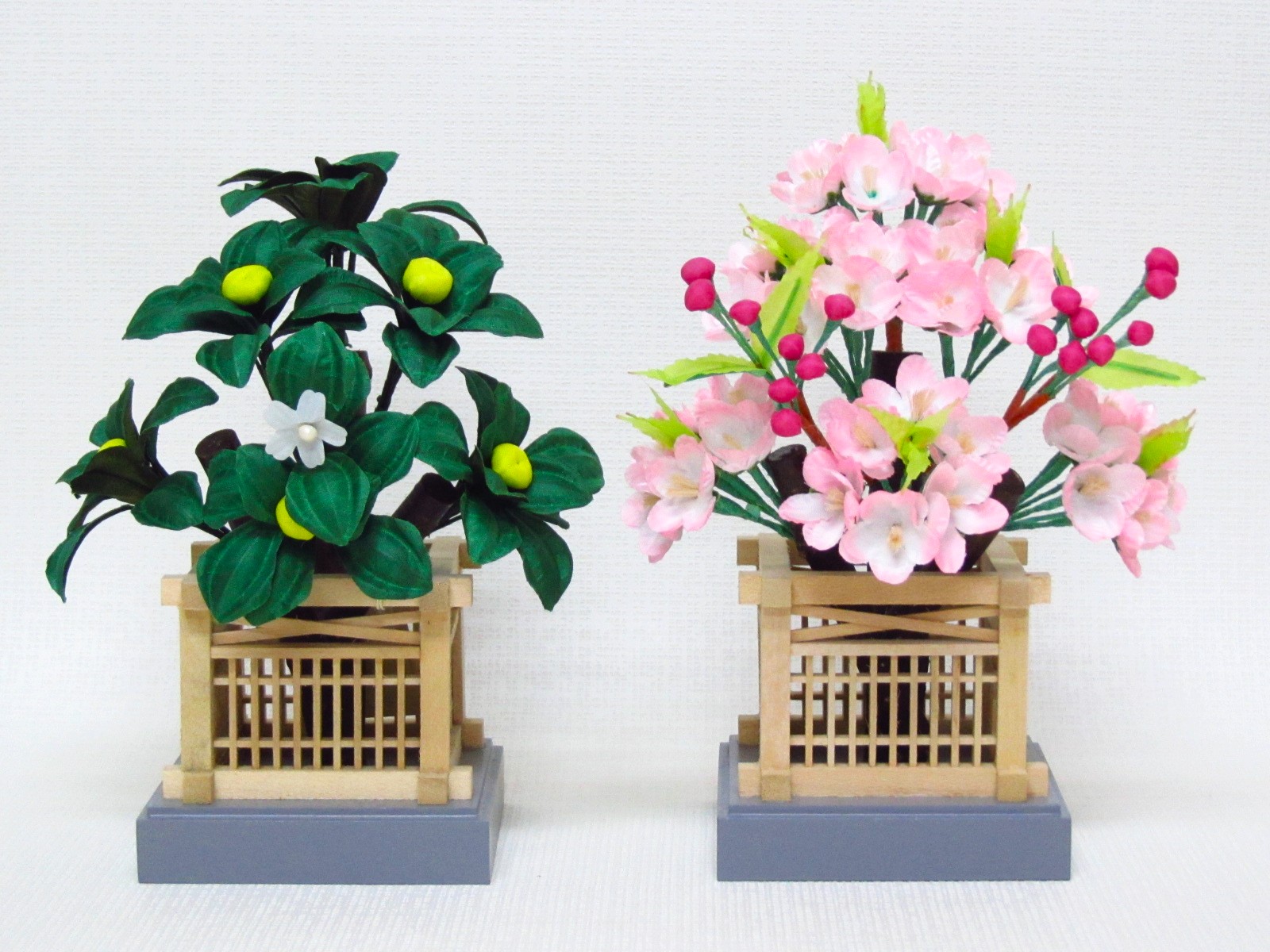 雛人形　桜の花装飾 木製台 ひな祭り シンプル 木製 お雛様 雛飾り 桜 ひな人形 木製