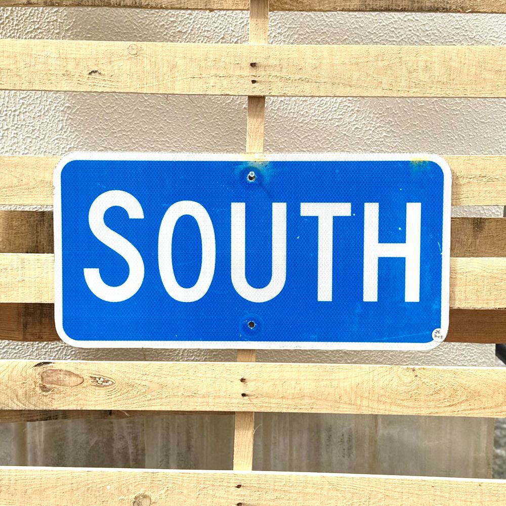 ヴィンテージ ロードサイン [SOUTH] 26-3-15 / アメリカ 看板 ブルー 道路標識 ガレージ ディスプレイ 標識 サインボード ストリートサイン アメリカン雑貨