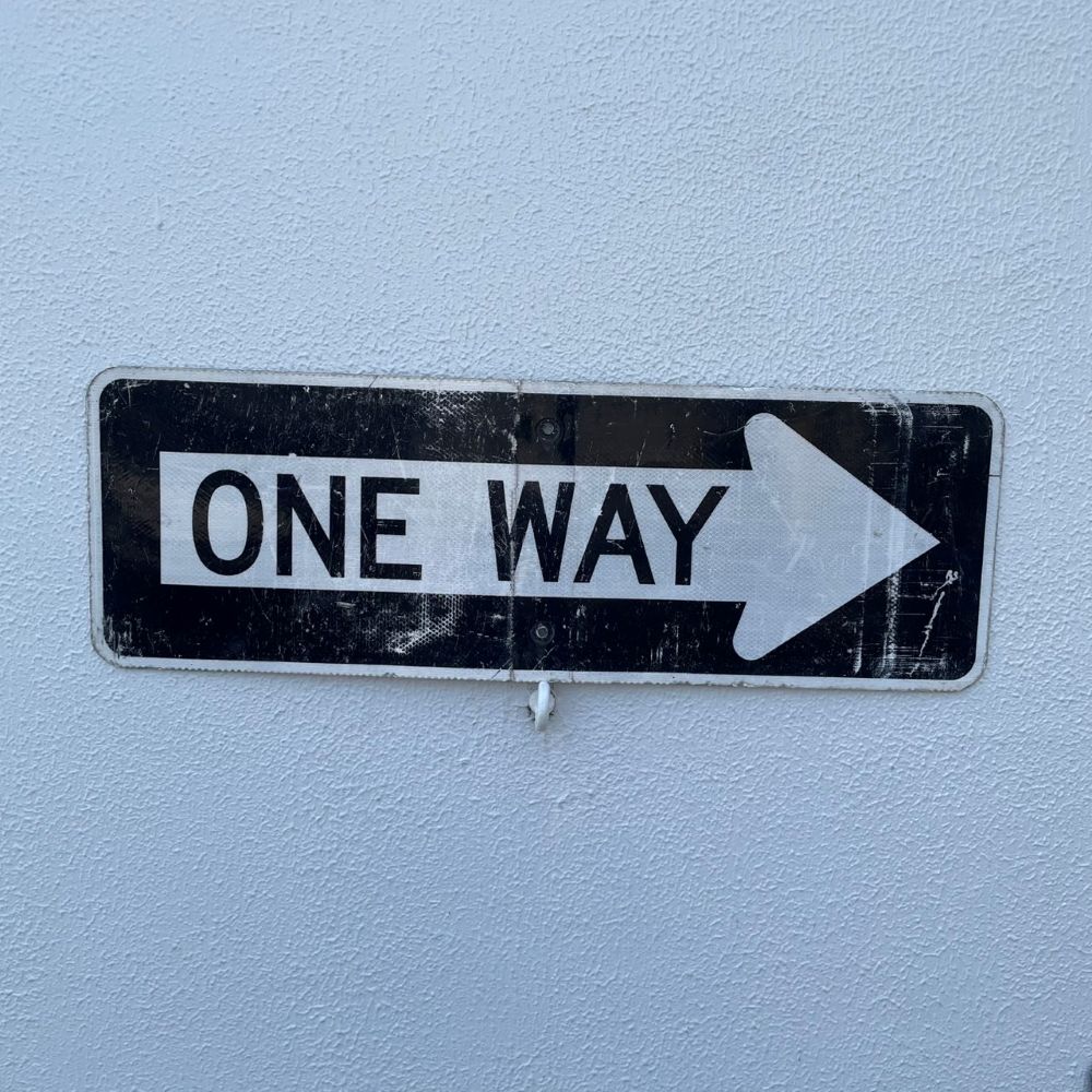 USA ONE WAY看板 楽天市場】ONE WAY 看板 ワンウェイ 一方通行標識 アルミニウム