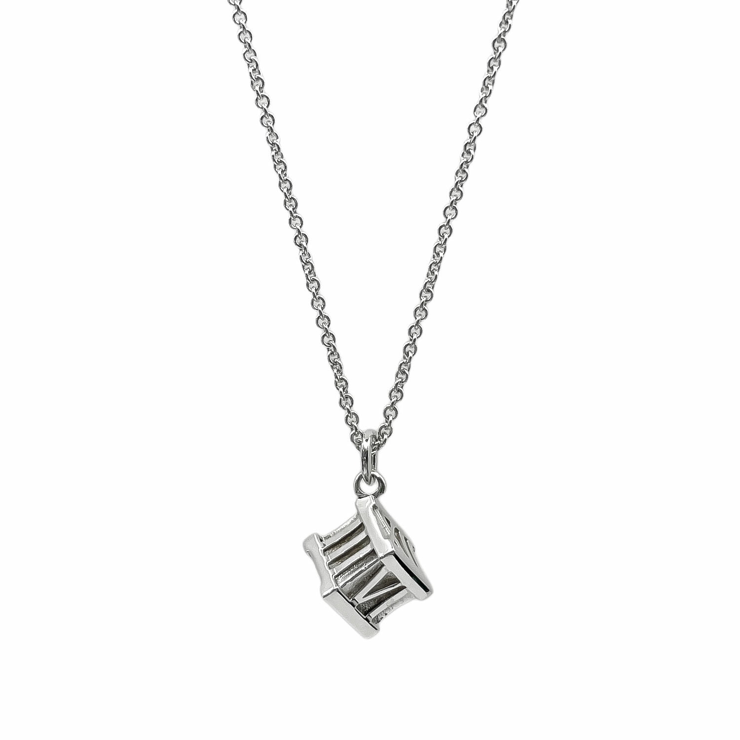 新品同様 ティファニー アトラス キューブ ペンダント ネックレス スターリングシルバー 925 TIFFANY&CO. 新品同様 ティファニー アトラス キューブ ペンダント ネックレス スターリングシルバー 925 TIFFANY&CO.