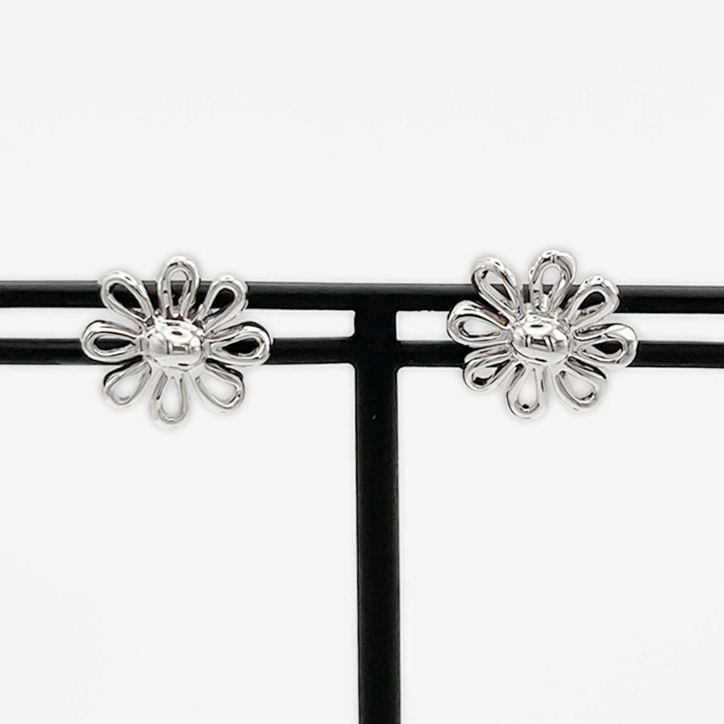 楽天市場】ティファニー ベゼルセットフラワーモチーフピアス プラチナ