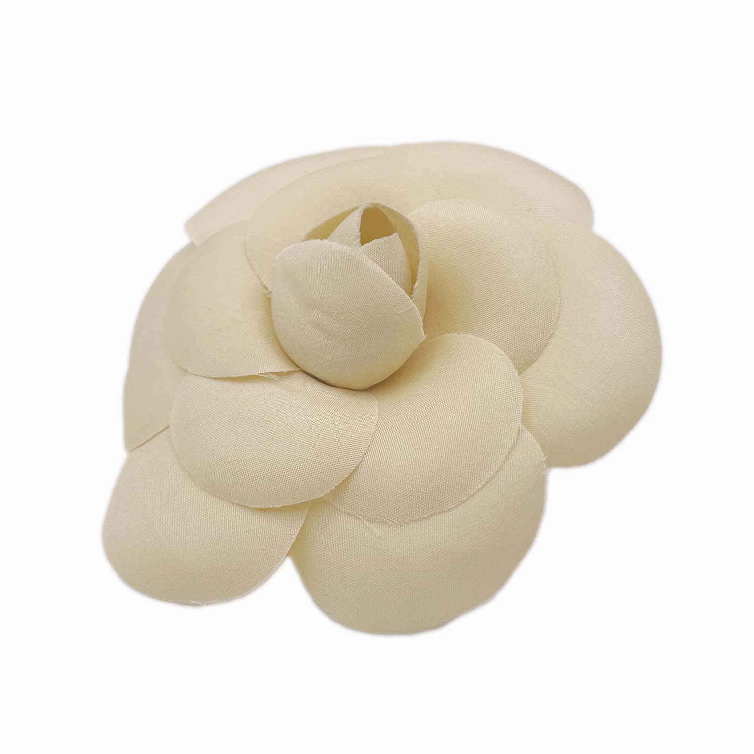 【美品】CHANEL シャネル カメリア ピンブローチ コサージュ ベージュ 楽天市場】シャネル CHANEL カメリア コサージュ ピン ブローチ