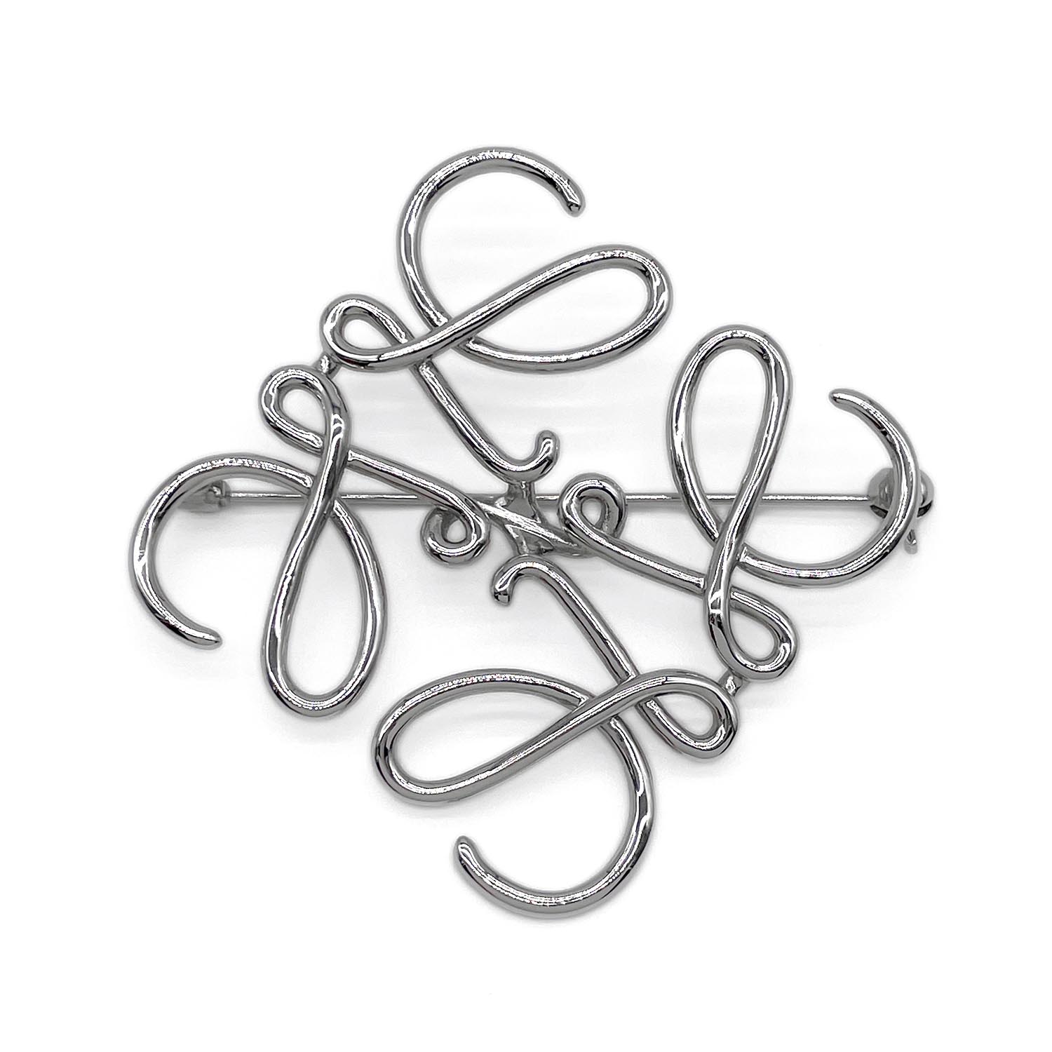 LOEWE ロエベ アナグラム ブローチ 5cm&times;5.2cm 111.25.020 メタル シルバー レディース 【中古】｜AURENE店
