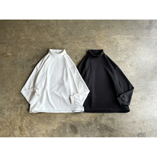 《More Winter Sale 30割》【Manual Alphabet】ハウツー物英字  Cardboard Mock Neck Tee  style No.MA-C-260