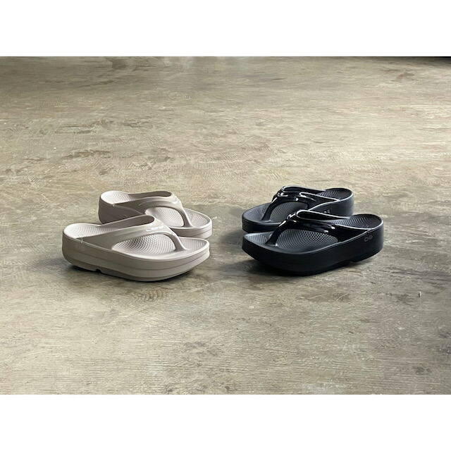 楽天市場】【OOFOS】 ウーフォス OOmega OOahh Recovery Sandals