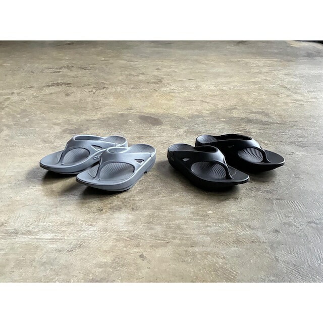 再入荷 【OOFOS】 ウーフォス  OOriginal Recovery Sandals Slate\u0026Black  style No.OOFOS-OOriginal