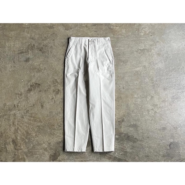 《 Super Sale 継続期間制限事項 40割》【Shinzone】 シン地域  『BAKER PANTS』Cotton Tapered Baker Pants ECRU  style No. 15AMSPA18