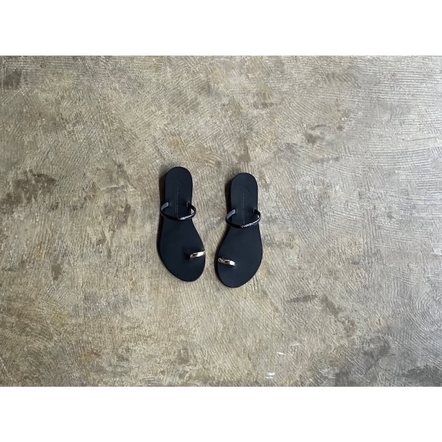【NICOLAS LAINAS】 ニコラス ライナス Gold Thumb Ring Flat Sandals style No.913L-T画像