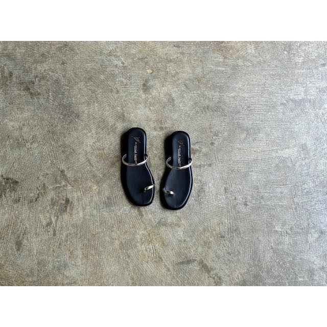 【NICOLAS LAINAS】 ニコラス ライナス Gold Thumb Ring×Gold Strap Soft Footbed Flat Sandals style No.C13LT |AUTHENTIC Life Store
